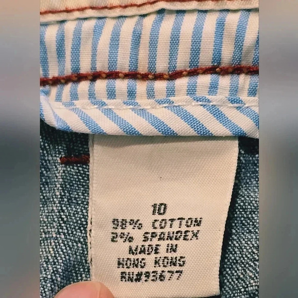 St. John's Bay, Size 10, Denim Stretch Capris - Picture 3 of 12